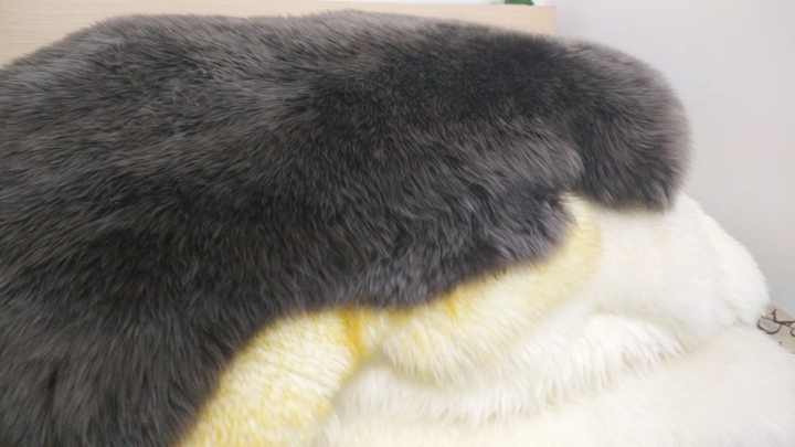 yixing fur products-sheepskin rug4.jpg